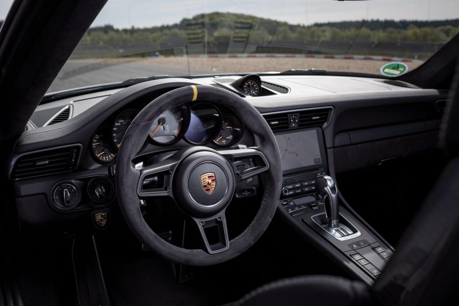 Панель приборов Porsche 911 GT3 RS (991) 2018 года  (WW) (фото 28 из 47)
